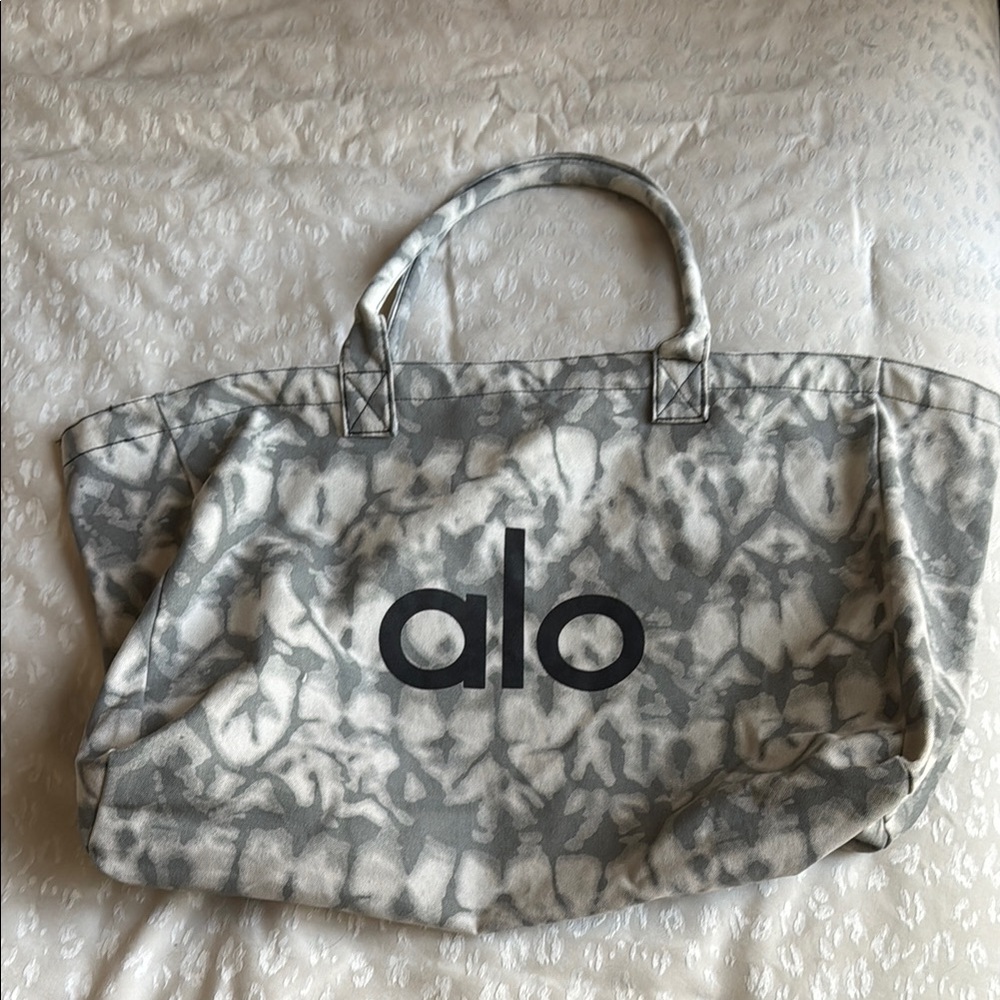 ALO Yoga Tote Bag